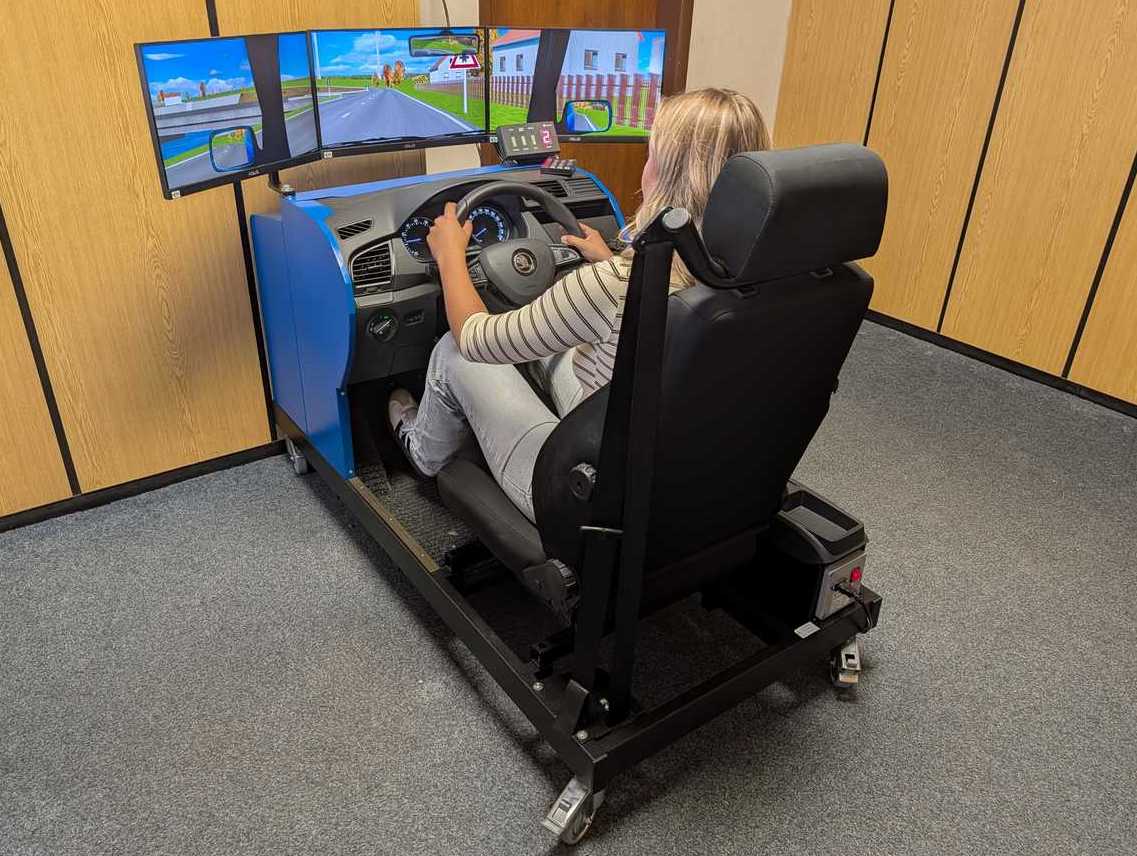 Autotrenažér na učebně